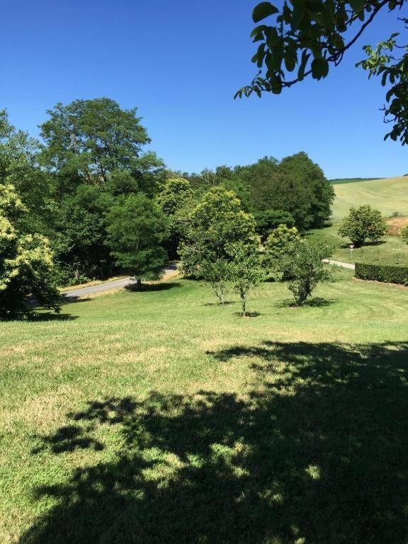 Auberge De La Normandie Junhac Exteriér fotografie
