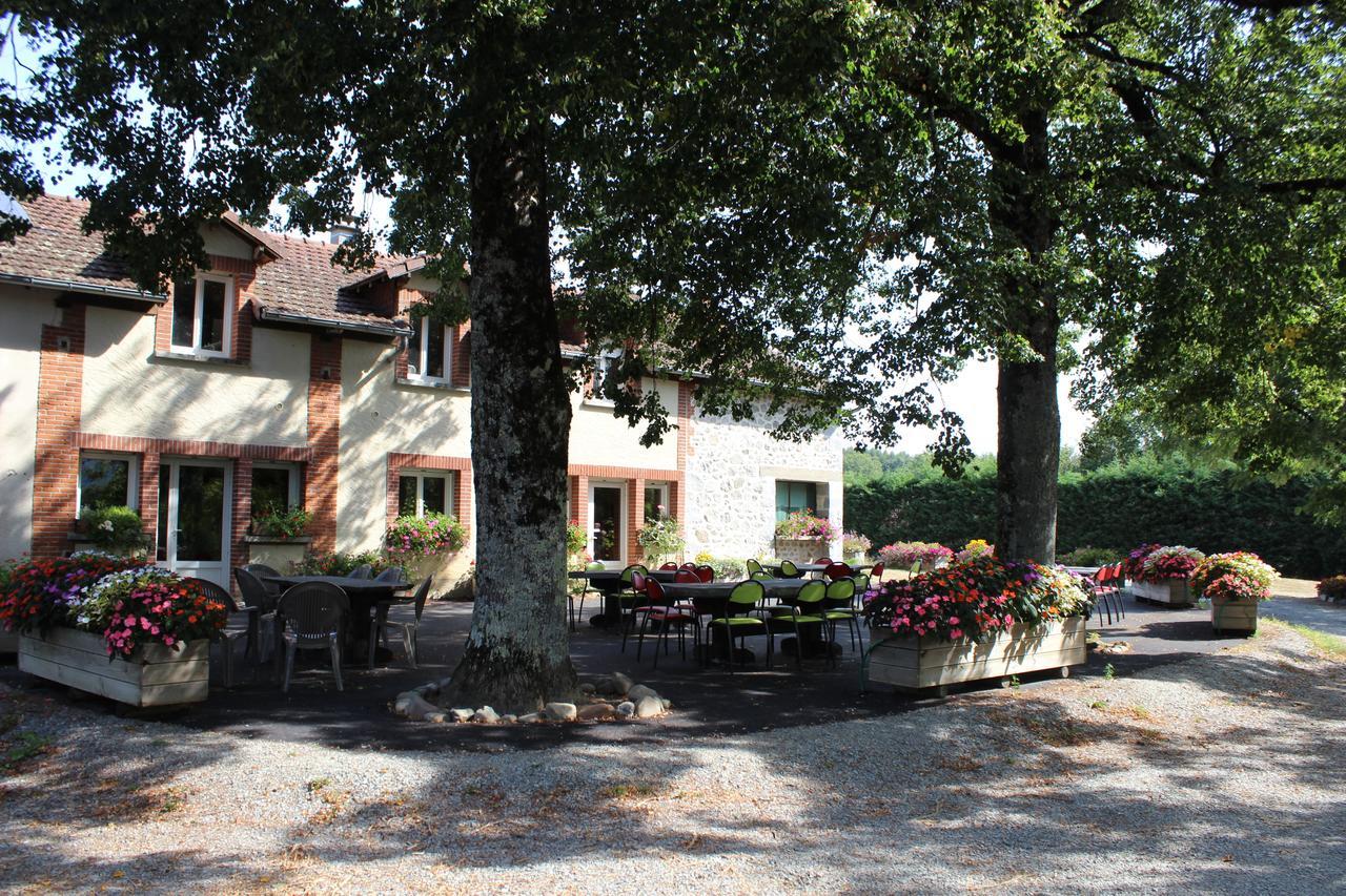 Auberge De La Normandie Junhac Exteriér fotografie